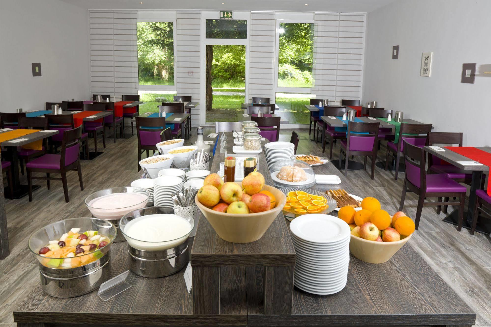 24Hours Apartment Hotel Виена Екстериор снимка